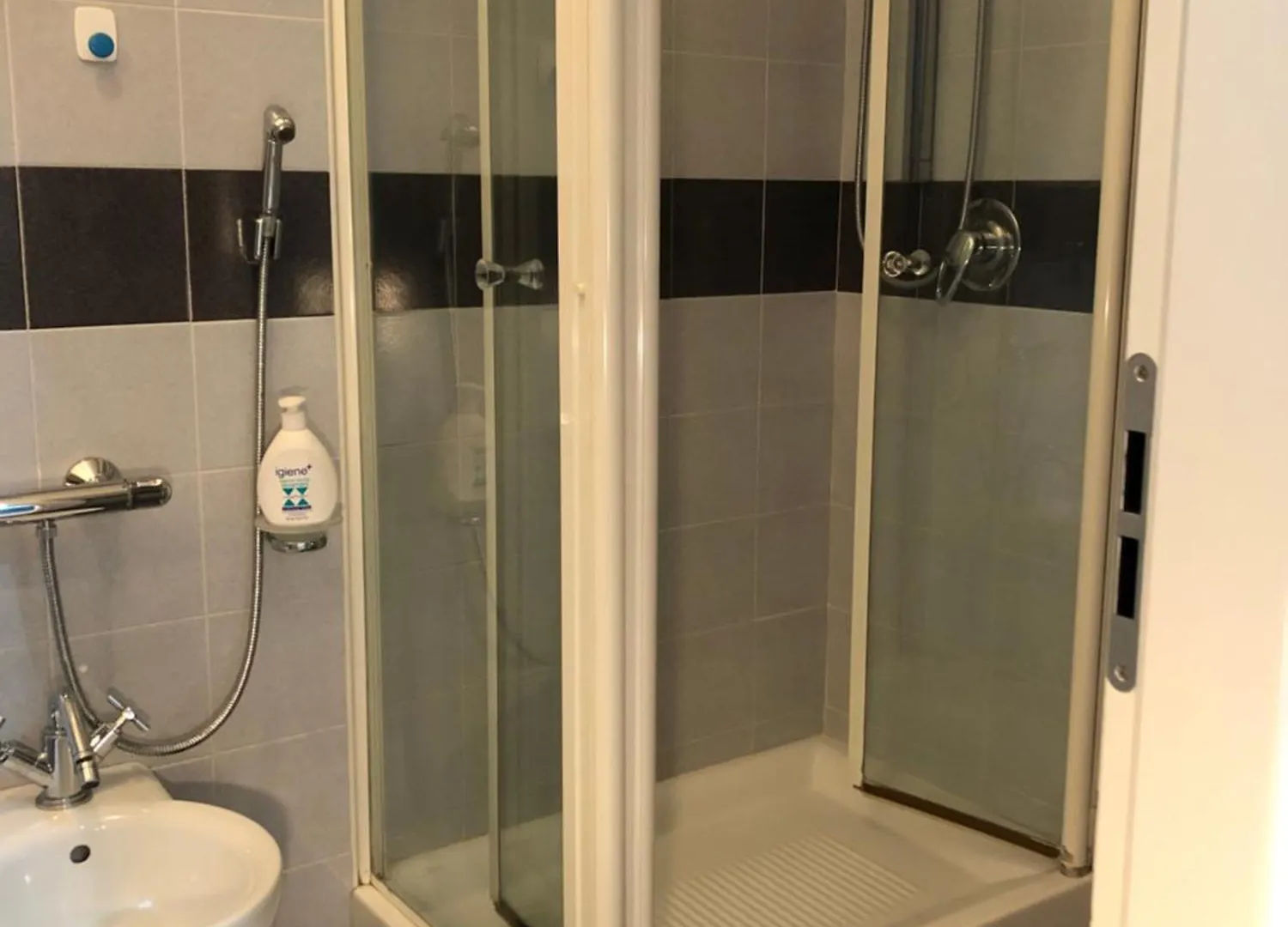 B&B Apartment San Siro Stadio 132 Milan 0*,  Italy